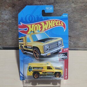 Hot Wheels HW Rapid Responder Diecast Toy Ambulance 2020